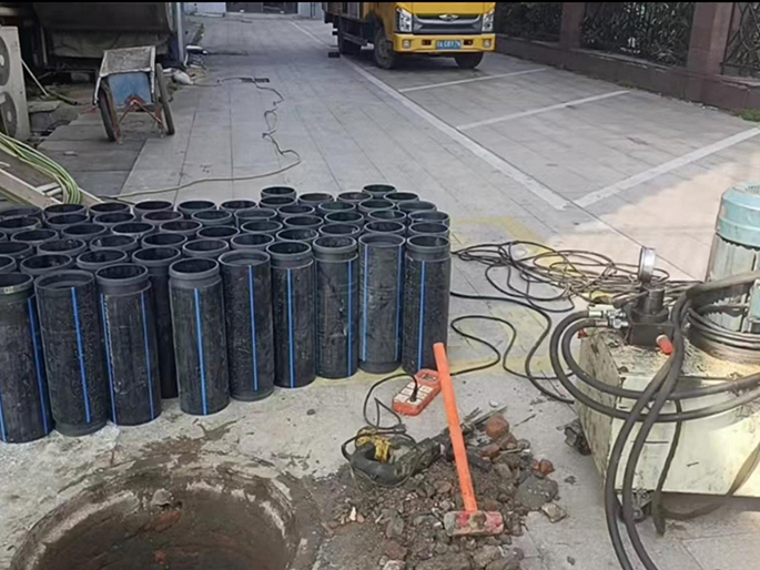 北流PE置换管厂家 DN315置换管 非开挖管短管置换